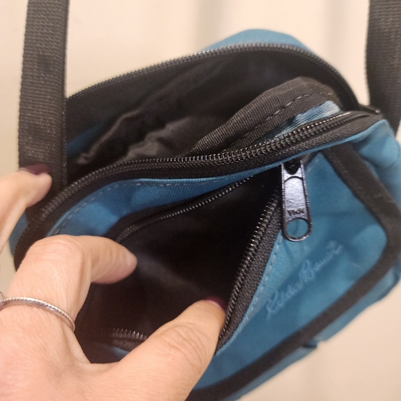 Eddie Bauer Compact Blue Crossbody Bag with Black Strap - Picture 4 of 16